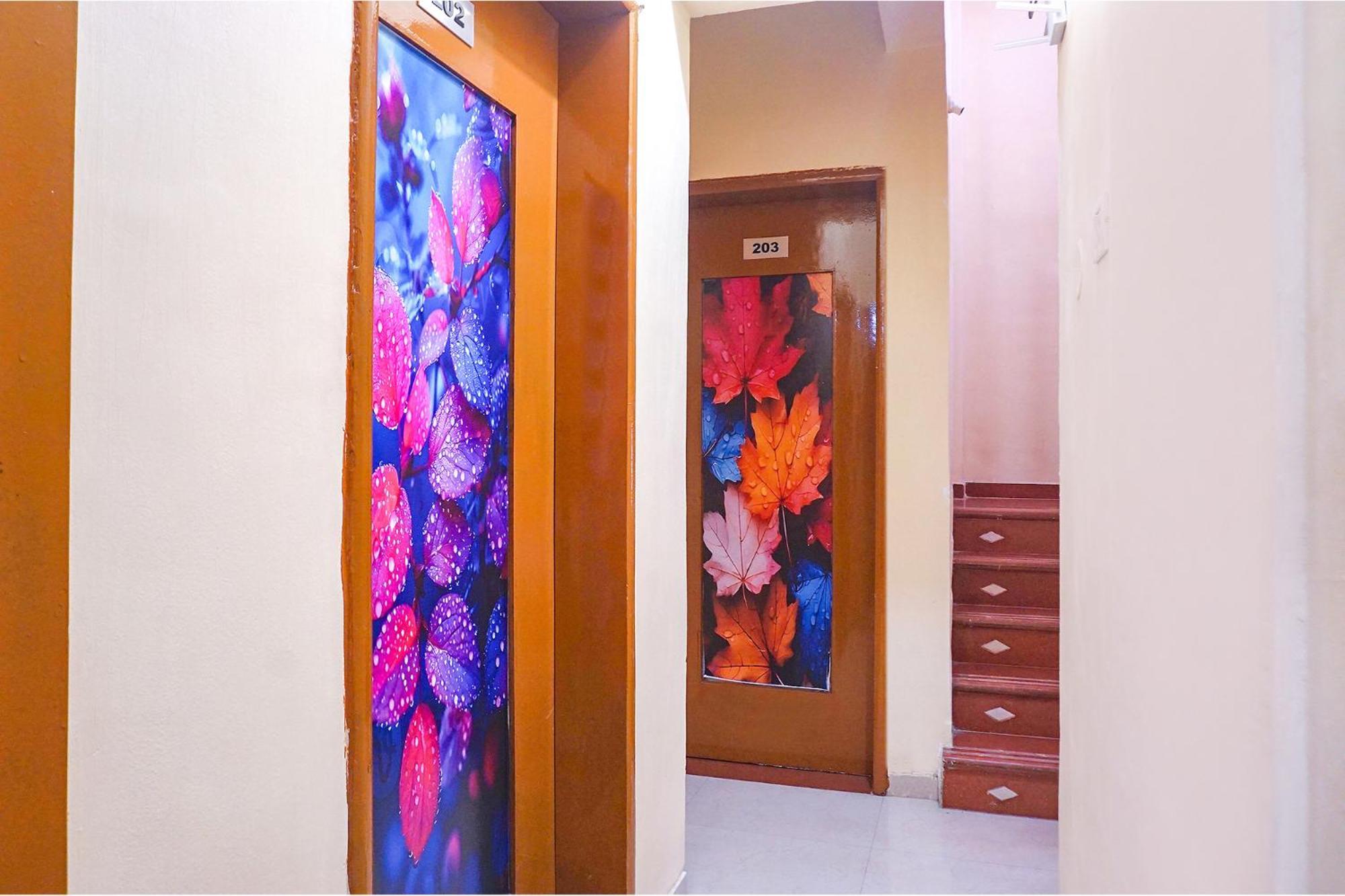 פונה Fabhotel Falcon Inn -Behind The Dmart Baner מראה חיצוני תמונה